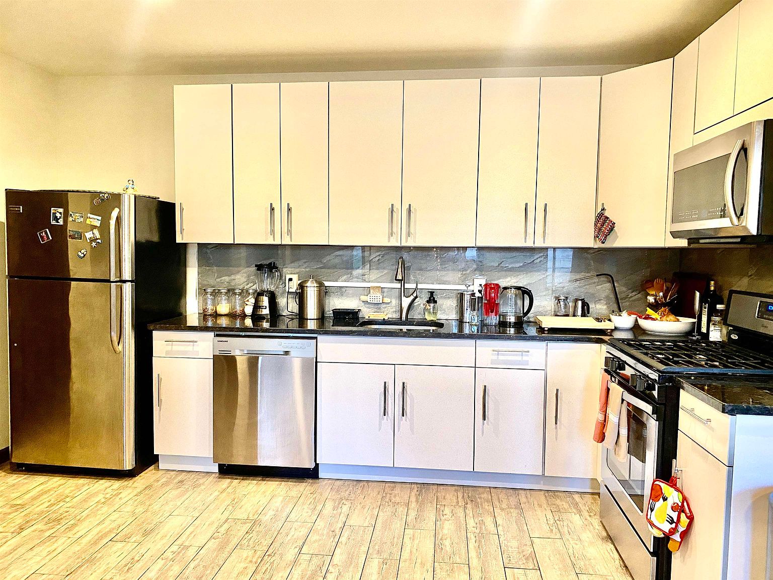 329 Central Ave APT 1, Jersey City, NJ 07307 | Zillow