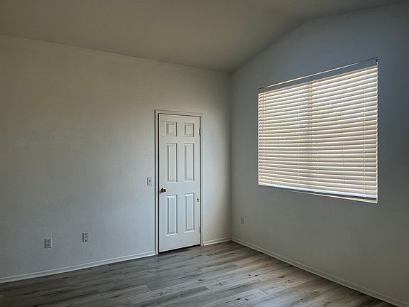 5th image of 13030 Madison Cir