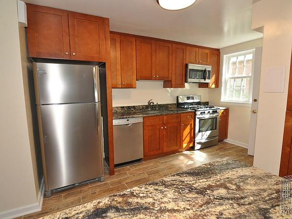 4th image of 3955 44th St #1