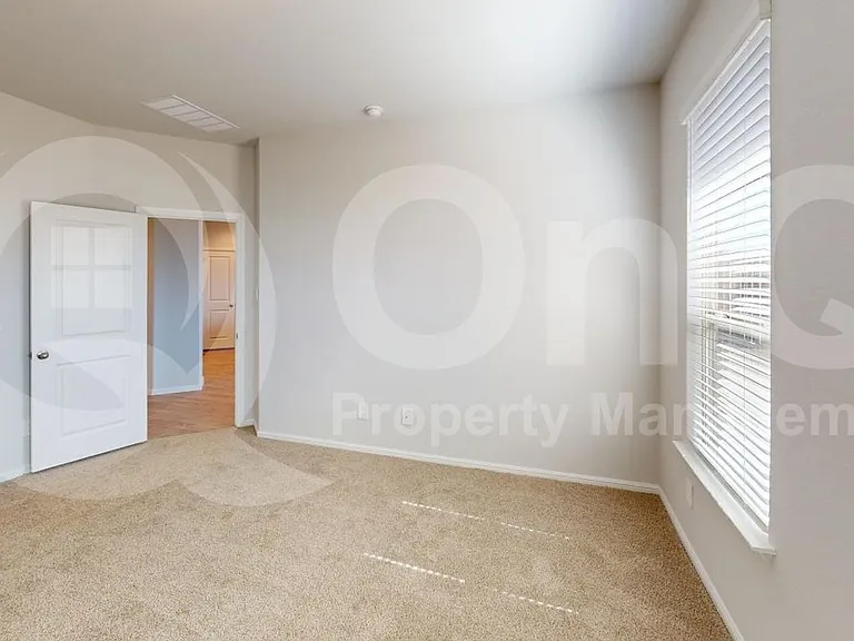 5459 Gold Pond Dr — Photo 9