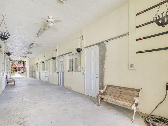 5th image of 17108 Fox Trail Ln