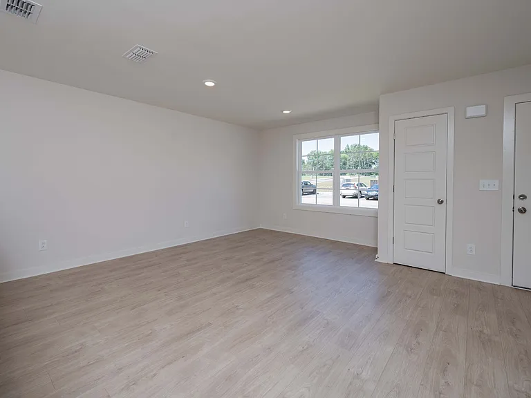103 Mountaindale Dr — Photo 4