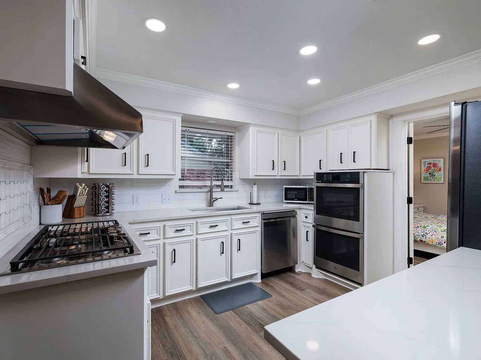 4 bed, 2148 sqft, $5,500 — Photo 4
