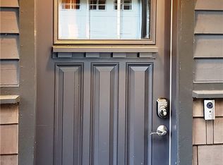 10750 35th Ave NE, Seattle, WA 98125