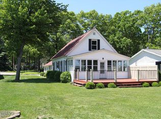 331 Big Bay Dr, Holland, MI 49424