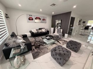 6861 Park St, Hollywood, FL 33024