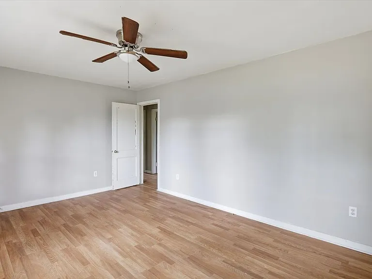 311 Pearl Dr — Photo 13