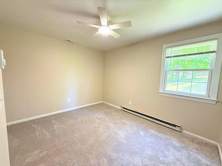 37 Carriage Dr — Photo 10