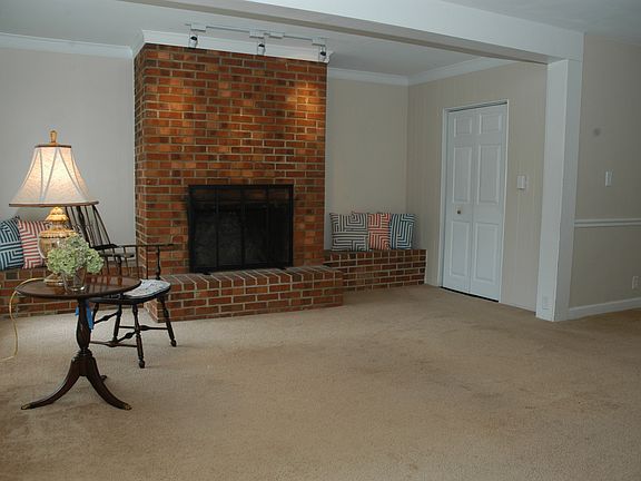 2nd image of 1300 Gracewood Dr