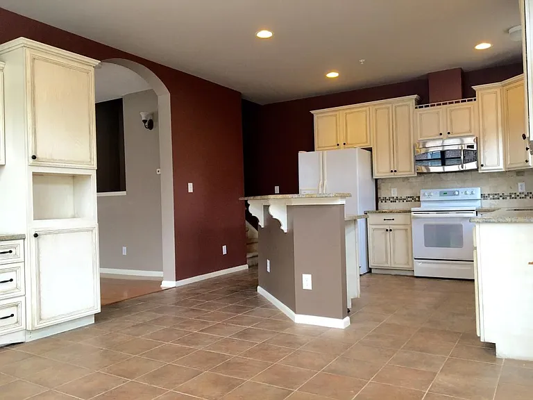 109 Cabernet Dr — Photo 3