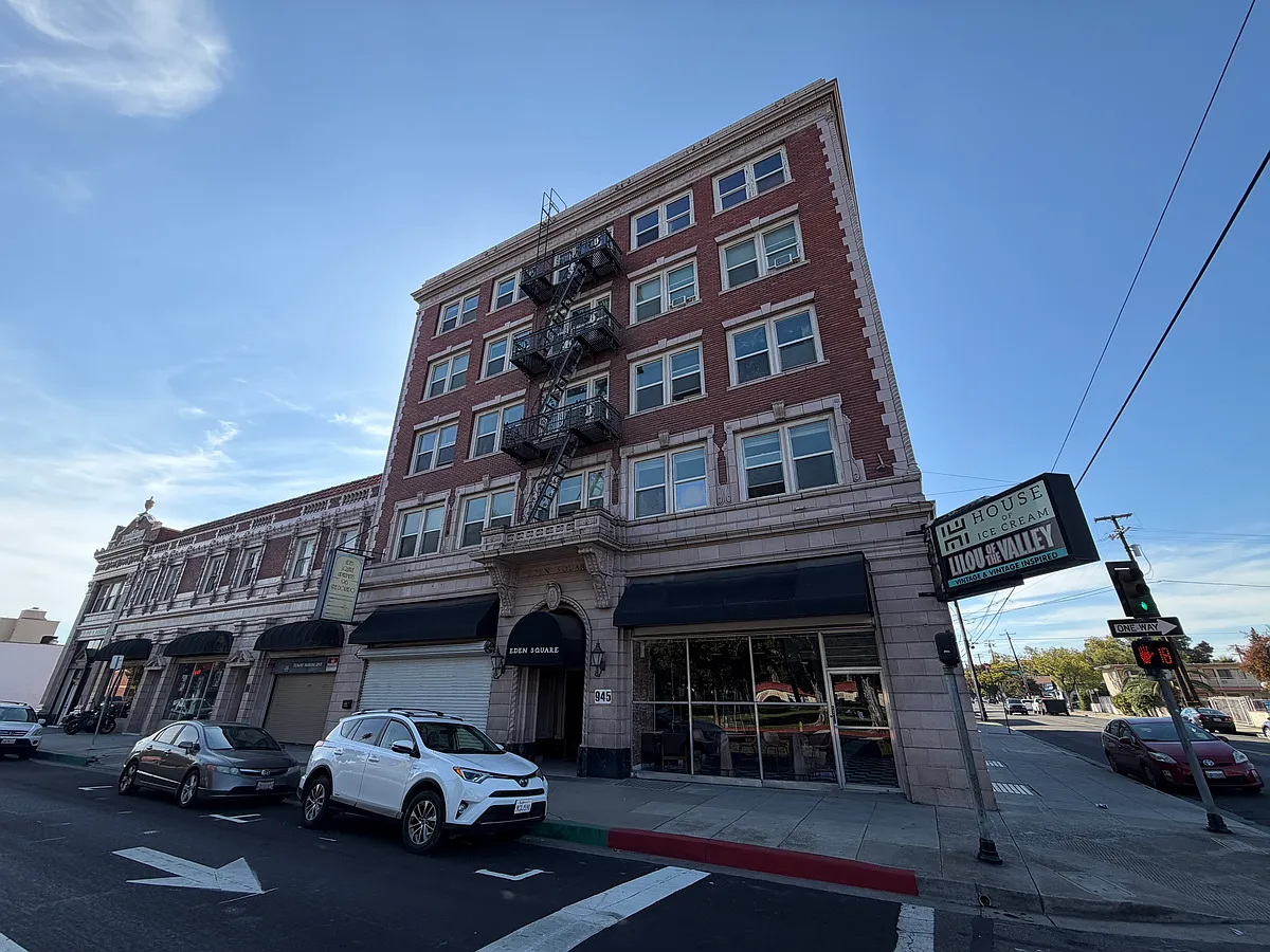 Building Photo - Eden Square Apartments