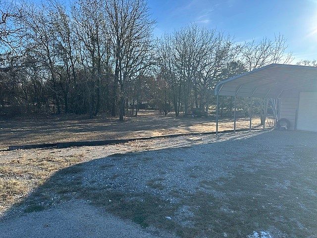 2nd image of 6005 Vinery Ln
