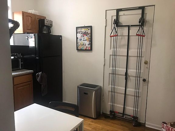 5th image of 1748 W Belle Plaine Ave APT 3