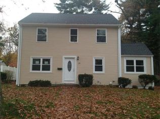 29 Stratford Rd, Natick, MA 01760