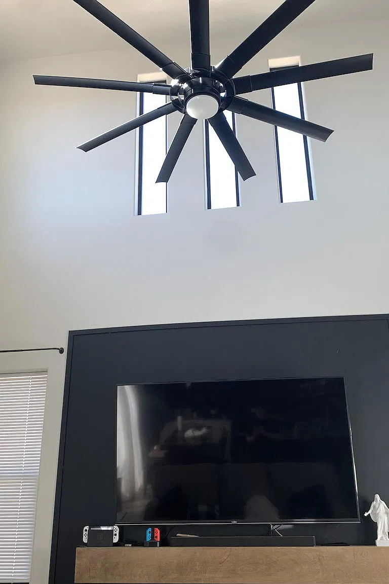 3 bed, 2.5 bath, 1777 sqft, $1,990 — Photo 4