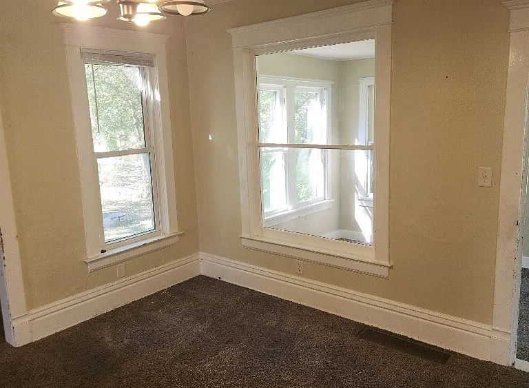 582 Main St — Photo 13