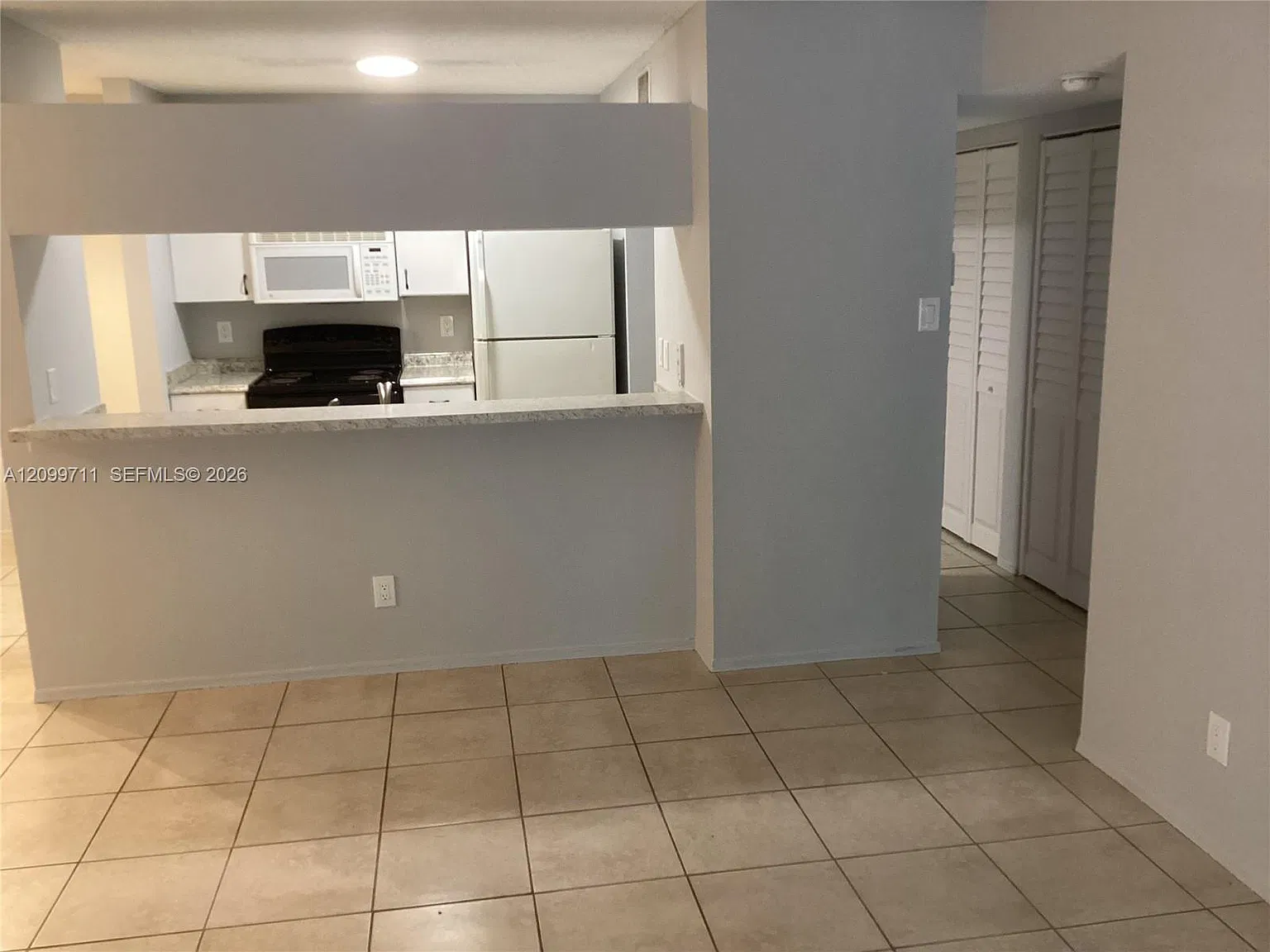 Royal Palm Place — Photo 2