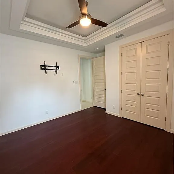 2818 Esmeralda St — Photo 38