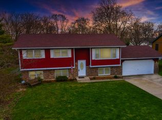 1805 Lakeview St, Johnsburg, IL 60051
