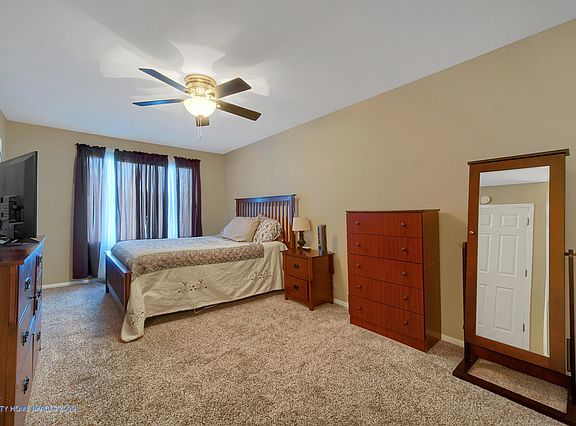 4th image of 9231 Auburn Ct