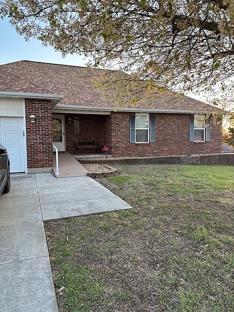 1st image of 2215 Pine Lake Loop