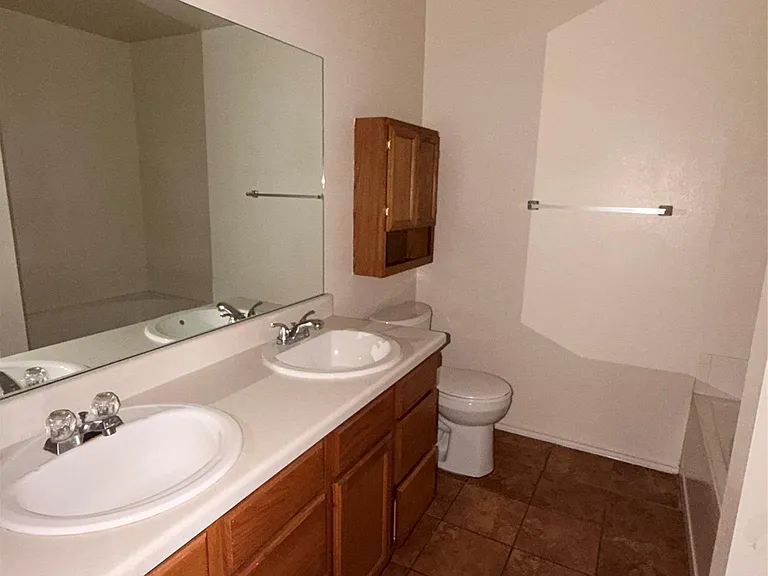 931 Brandi Cir — Photo 8