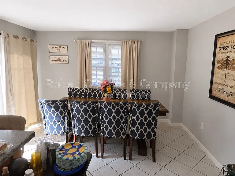 23 Regency Ct — Photo 4