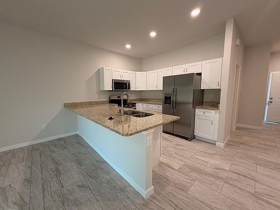 3rd image of 2078 Dorion St #2