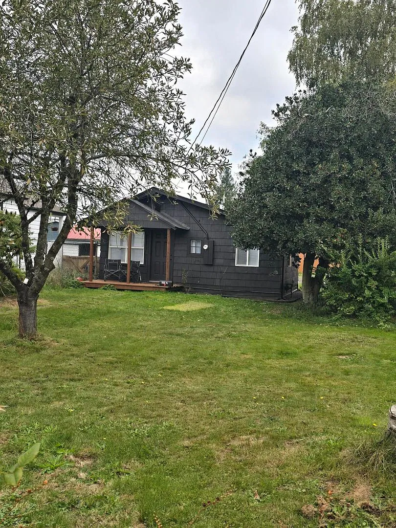 1 Bedroom, 1 bathroom House — Photo 2