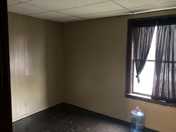 5th image of 4126 Magoun Ave
