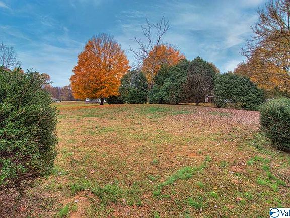 3rd image of 110 County Road 575