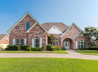2004 Creekview Dr, Commerce, TX 75428