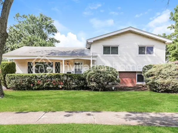 920 Greenwood Ave, Deerfield, IL 60015