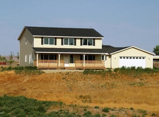 8273 N Wenas Rd, Selah, WA 98942