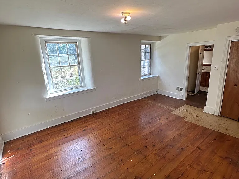 104 S Limekiln Pike — Photo 9