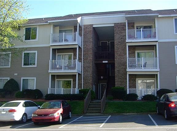 5th image of 9523 University Terrace Dr APT E