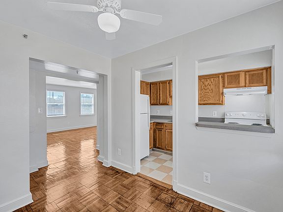 3rd image of 4704 27th St #6351eb505