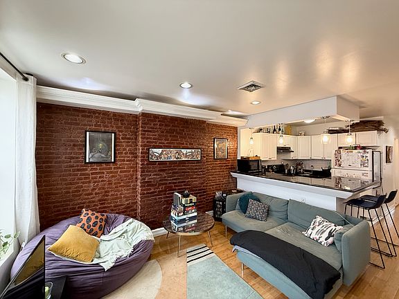 2nd image of 1244 Herkimer St #1