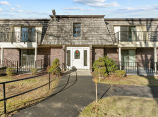 4700 N Main St APT 1E, Fall River, MA 02720