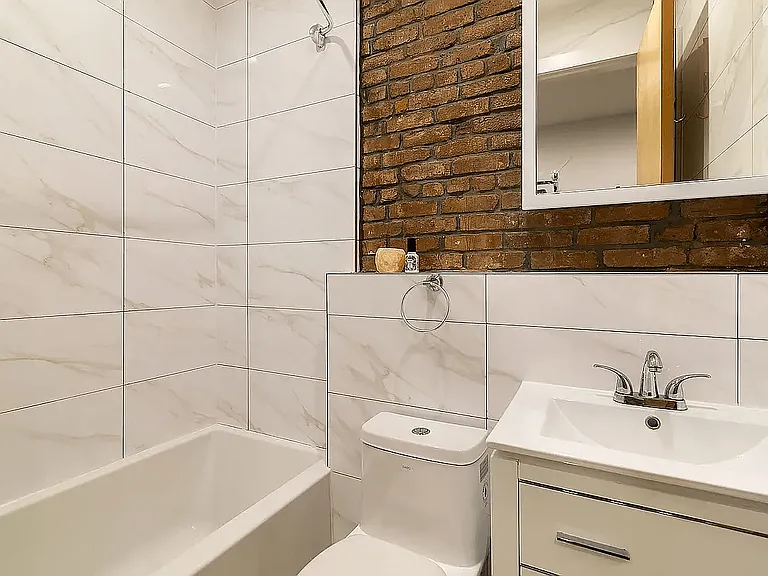 35 Lexington Ave #1F — Photo 6