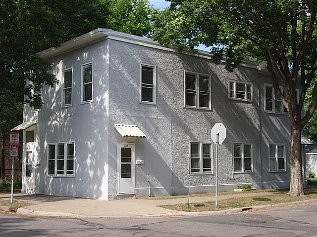 1st image of 318 W 39th St