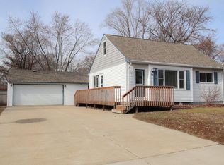 35 Center Rd, Circle Pines, MN 55014