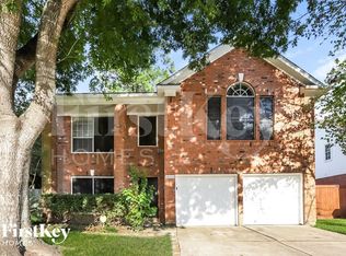16019 Lakestone Dr, Tomball, TX 77377