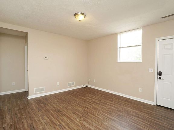 2nd image of 216 Rubicon St