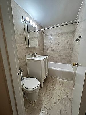 4th image of 250 E 39th St APT 11M