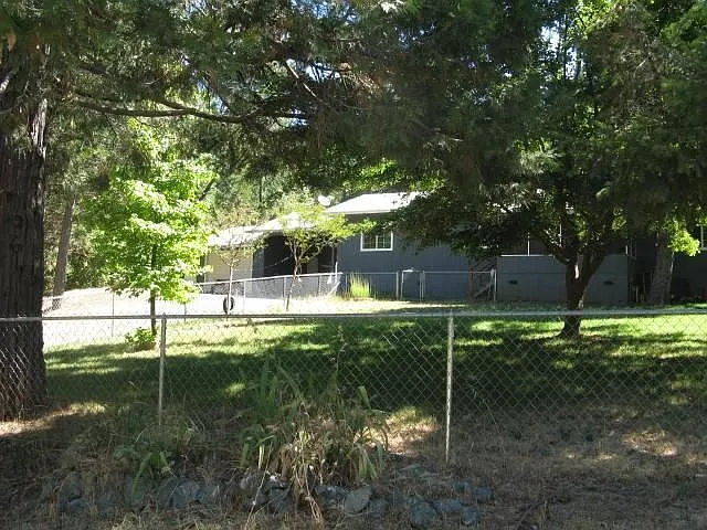 9081 Cedar Cir photo 1