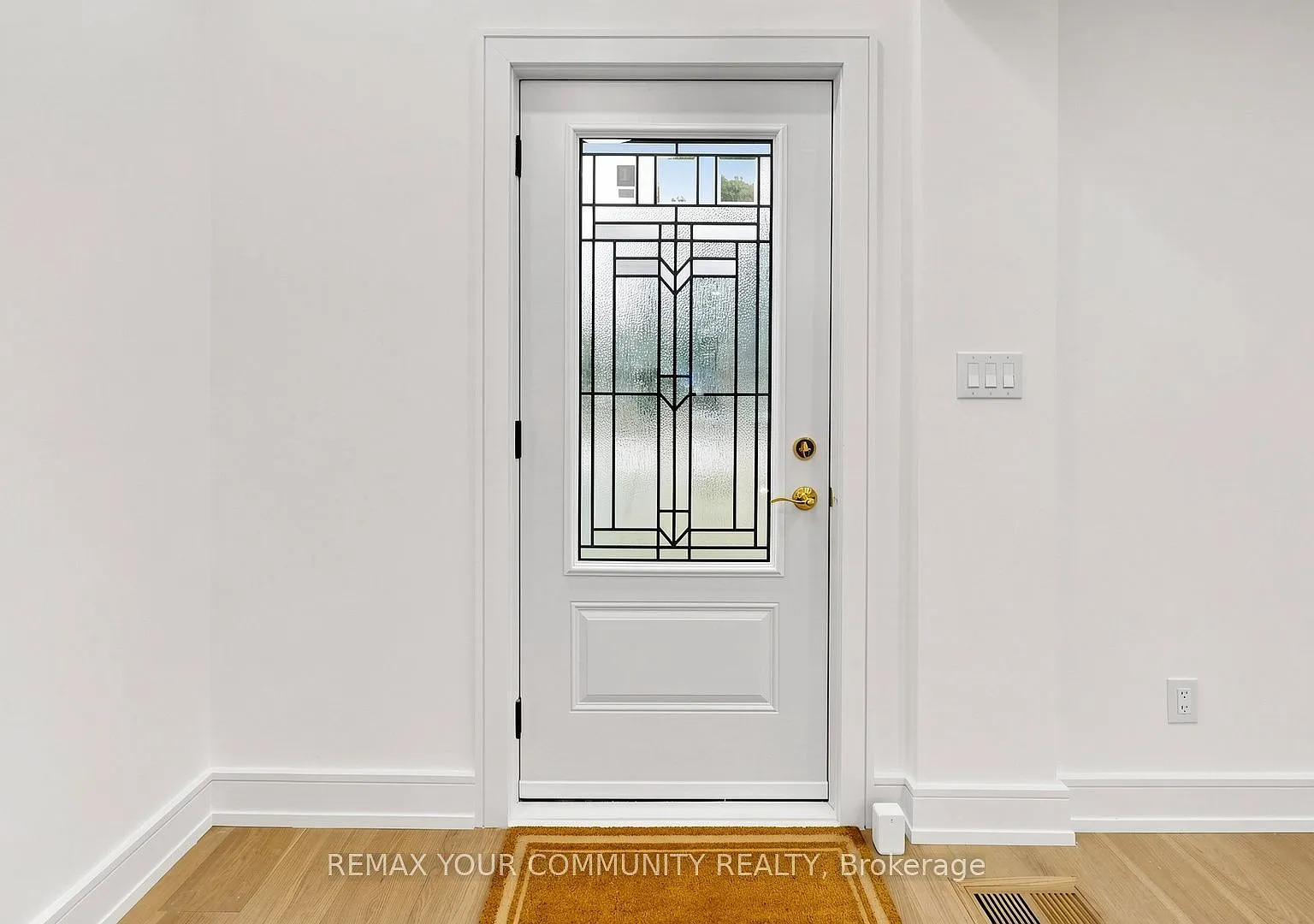 6 bed, $5,800 — Photo 4