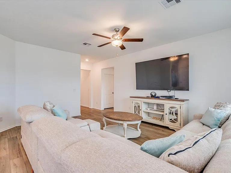 389 Salt Springs Rd — Photo 10