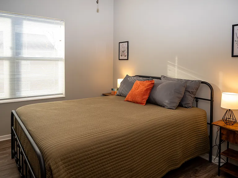 807 1st St SW #203 — Photo 6