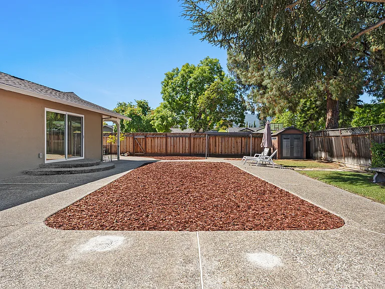 5525 Amby Dr — Photo 23